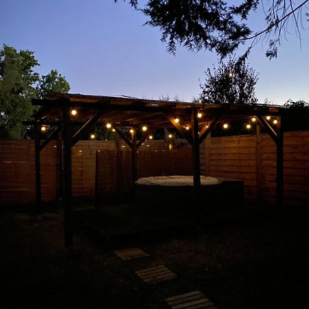 Dependance Privee A La Campagne Avec Spa Saint-Cirice ภายนอก รูปภาพ