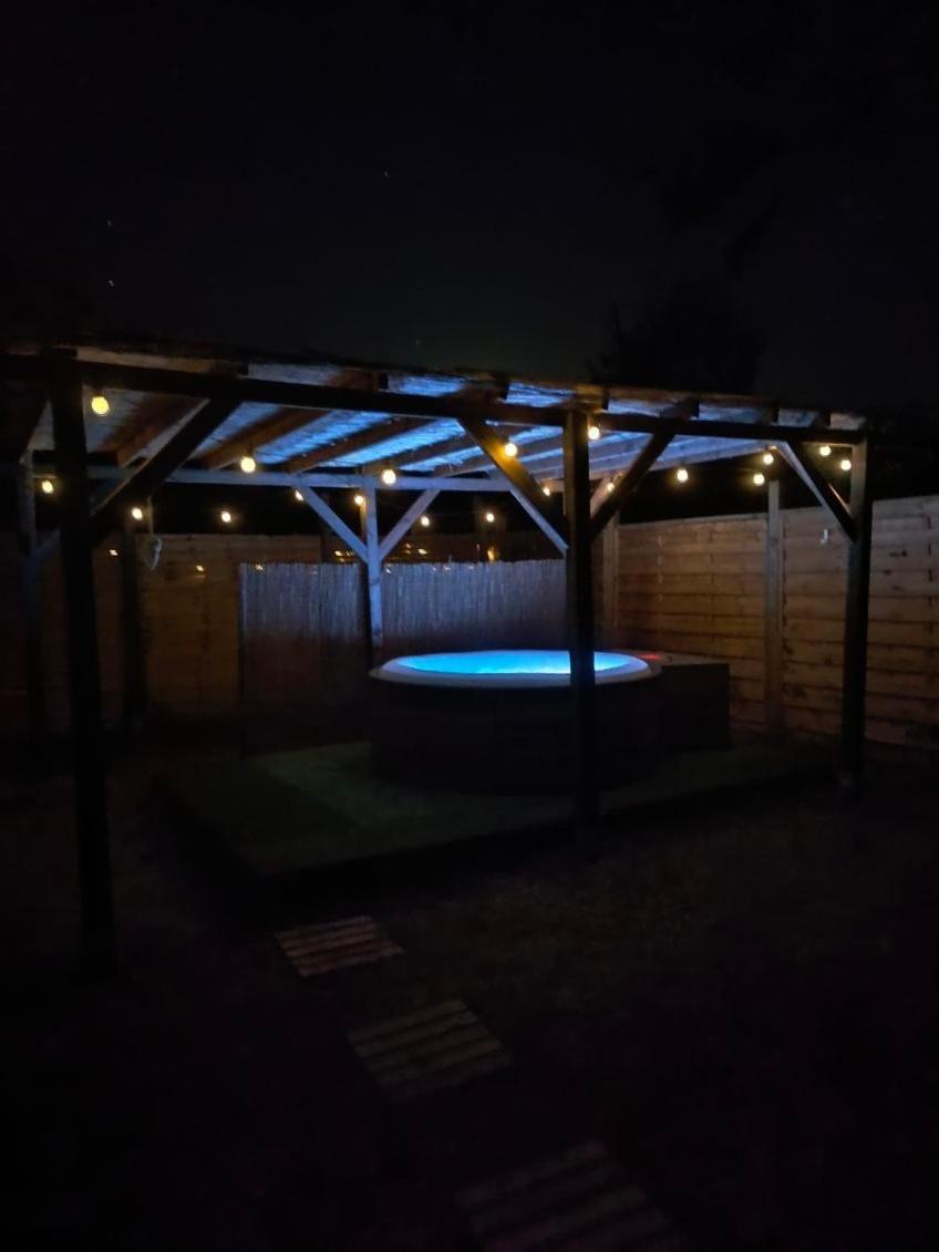 Dependance Privee A La Campagne Avec Spa Saint-Cirice ภายนอก รูปภาพ
